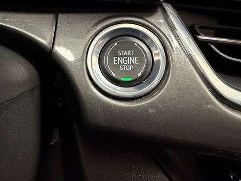 Certified 2024 Chevrolet Trax ACTIV w/ Sunroof Package FWD image 17