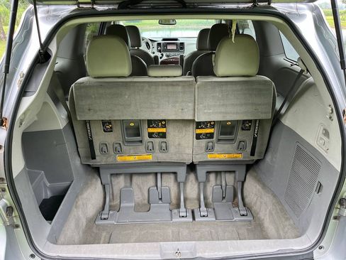 Used 2014 Toyota Sienna XLE w/ Entertainment Package AWD/4WD image 14
