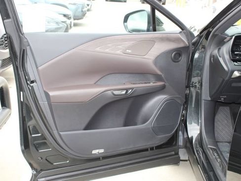 Certified 2025 Lexus RX 450h AWD w/ Convenience Package image 11