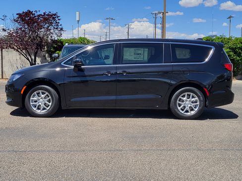New 2026 Chrysler Voyager LX FWD image 4