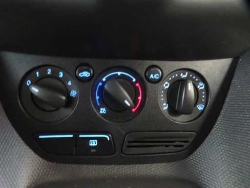 Used 2016 Ford Transit Connect XL image 36