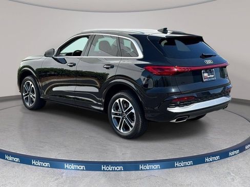 Certified 2025 Audi Q5 Premium w/ Convenience Package AWD/4WD image 3