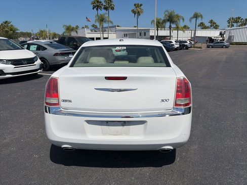Used 2011 Chrysler 300 Limited image 6