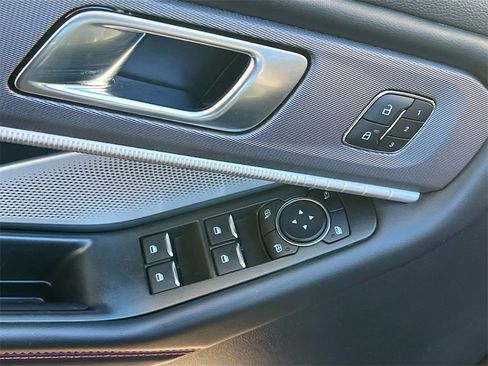 Used 2025 Ford Explorer ST image 18
