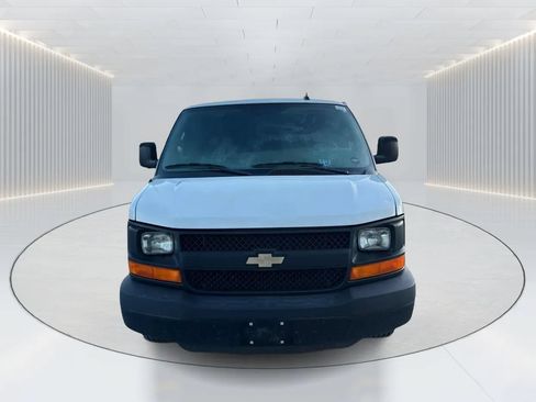 Used 2016 Chevrolet Express 3500 Extended RWD image 2