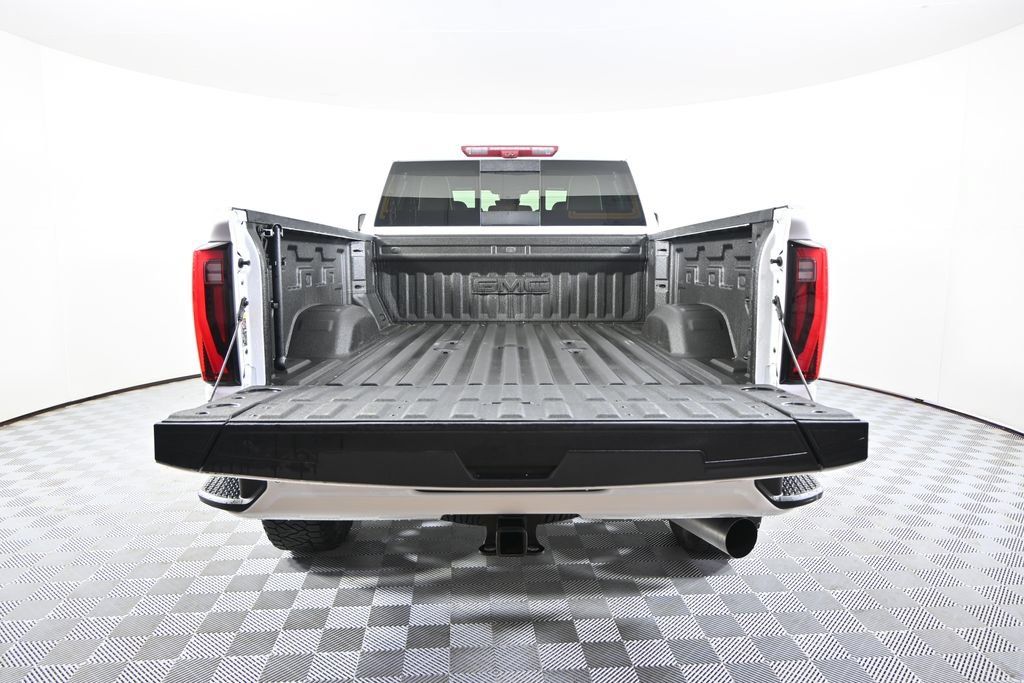 Used 2025 GMC Sierra 3500 Denali Ultimate AWD/4WD image 6