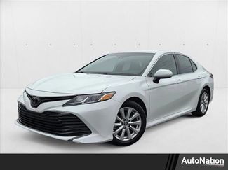 Used 2020 Toyota Camry LE image 1