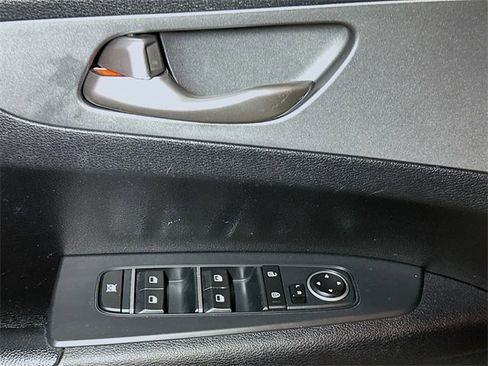 Used 2019 Kia Forte LXS image 18