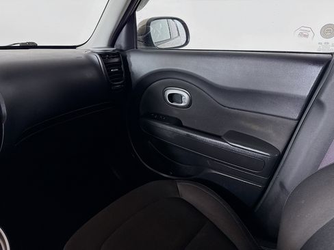 Used 2016 Kia Soul image 25