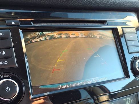 Used 2019 Nissan Rogue SV image 8