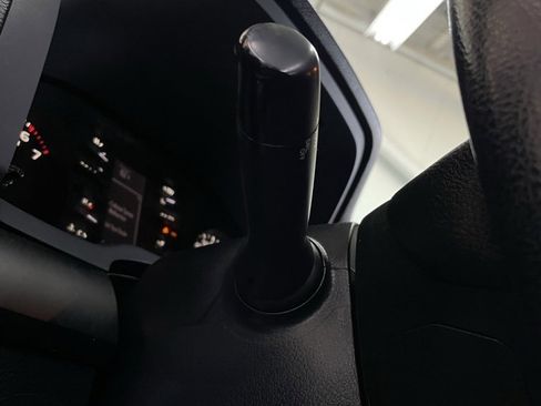 Used 2019 Toyota Tundra SR image 27