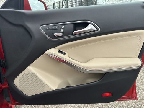 Used 2018 Mercedes-Benz CLA 250 image 39