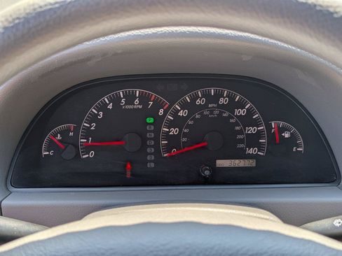 Used 2006 Toyota Camry LE FWD image 14
