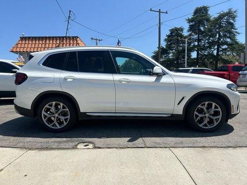 Used 2022 BMW X3 sDrive30i w/ Premium Package RWD image 3
