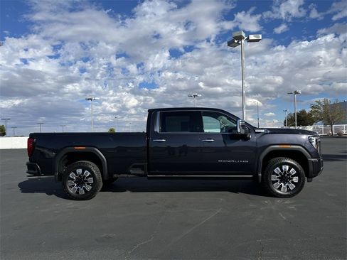 Used 2025 GMC Sierra 2500 Denali w/ Technology Package image 40