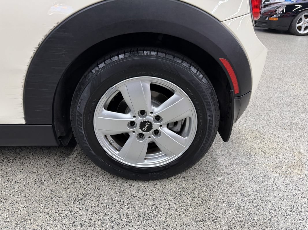 Used 2017 MINI Cooper 2-Door Hardtop FWD image 29