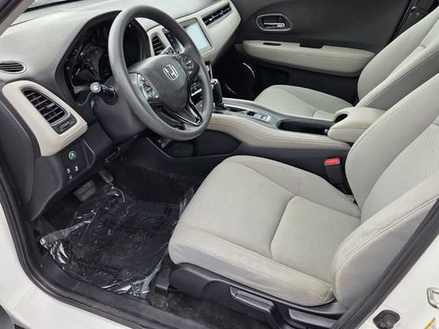 Used 2021 Honda HR-V EX image 9