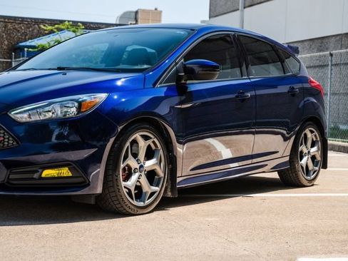 Used 2016 Ford Focus ST FWD image 44