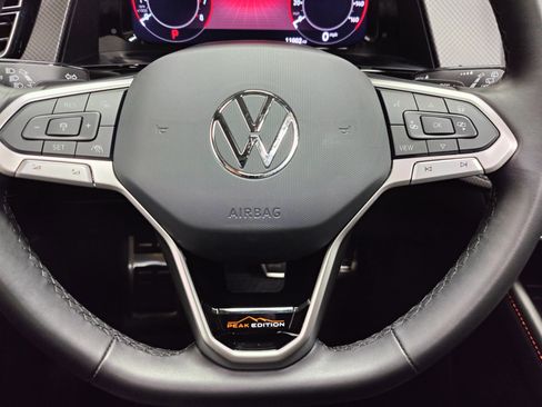 Used 2024 Volkswagen Atlas Peak Edition SEL image 33