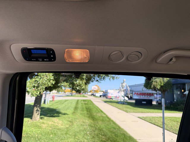 Used 2012 Honda Odyssey Touring Elite image 16