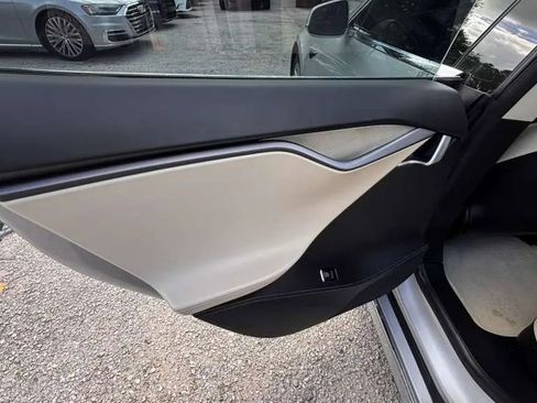 Used 2018 Tesla Model S 100D AWD/4WD image 16