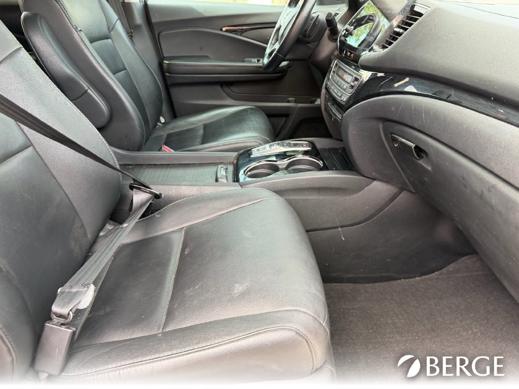Used 2022 Honda Pilot Touring image 14