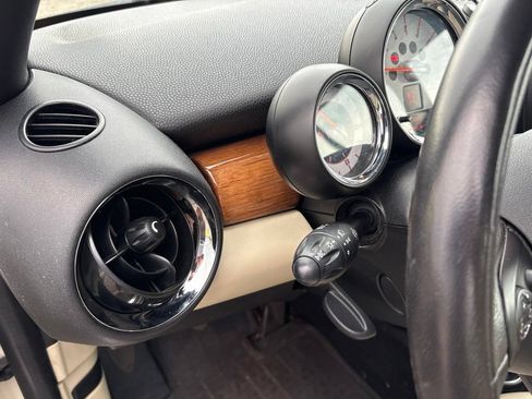 Used 2011 MINI Cooper Convertible FWD image 17