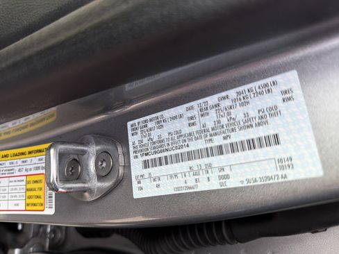 Used 2022 Ford Escape SE w/ Cold Weather Package AWD/4WD image 24