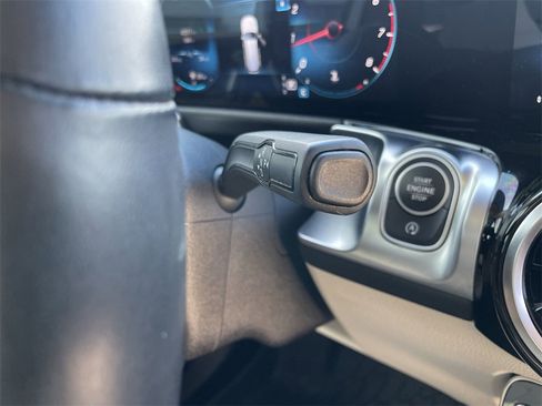 Used 2020 Mercedes-Benz GLB 250 4MATIC image 26