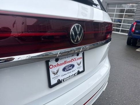 Used 2024 Volkswagen Atlas SEL Premium R-Line image 9