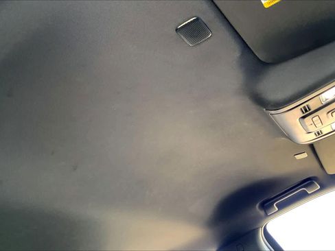 Used 2023 GMC Yukon SLT image 14