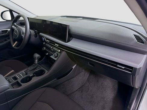 Used 2025 Hyundai Sonata SE image 28