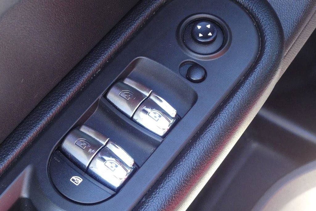 Used 2020 MINI Cooper Countryman FWD image 11