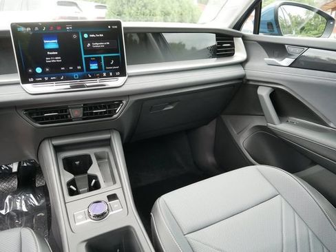 New 2026 Volkswagen Tiguan SE AWD/4WD image 10
