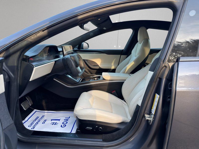 Used 2022 Tesla Model S Plaid AWD/4WD image 9