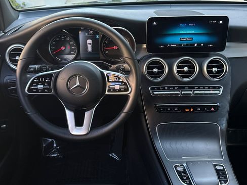 Used 2021 Mercedes-Benz GLC 300 image 28