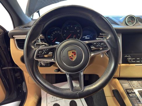 Used 2017 Porsche Macan AWD/4WD image 15
