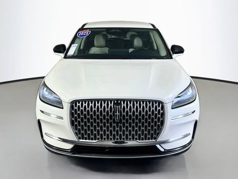 Used 2025 Lincoln Corsair FWD image 3