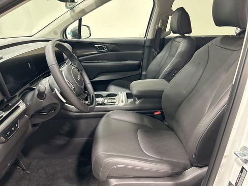 New 2026 Kia Carnival SX image 9