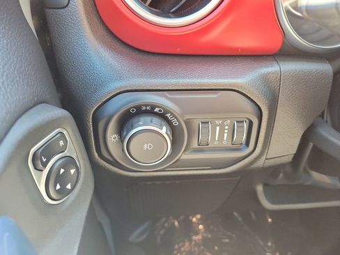 Used 2022 Jeep Wrangler Rubicon w/ Steel Bumper Group image 15