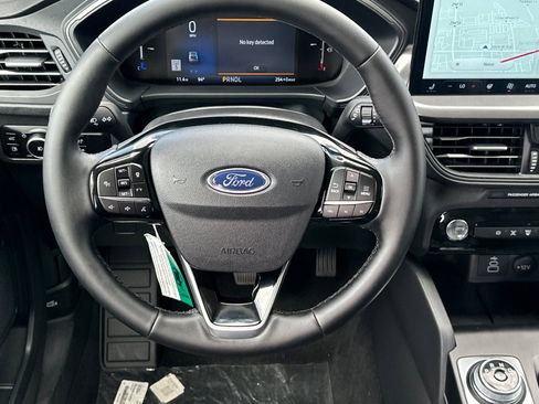 New 2025 Ford Escape SE w/ Class II Trailer Tow Package image 14