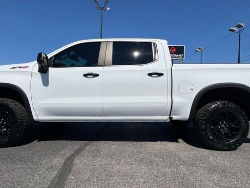 Used 2023 Chevrolet Silverado 1500 ZR2 w/ Technology Package image 6