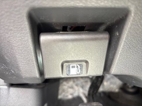 Used 2024 Nissan Altima 2.5 SR FWD image 41