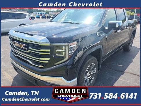Used 2025 GMC Sierra 1500 SLT AWD/4WD image 1