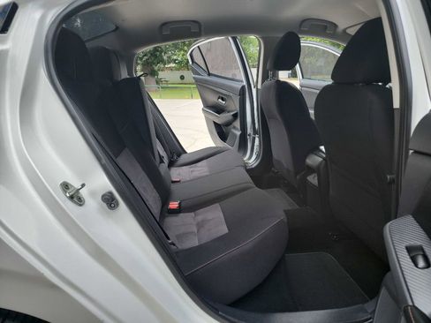 Used 2021 Nissan Sentra SR FWD image 30