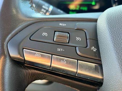 Used 2024 Cadillac XT4 Premium Luxury image 31