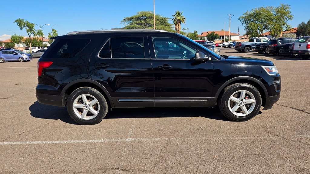 Used 2018 Ford Explorer XLT FWD image 12
