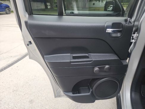 Used 2010 Jeep Patriot Sport w/ Tire & Wheel Group image 22