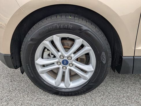 Used 2020 Ford Edge SEL w/ Convenience Package AWD/4WD image 19