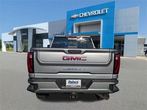 New 2025 GMC Sierra 2500 Denali w/ Denali Reserve Package image 6